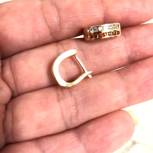 18k Gold Filled Huggie Hoop Earrings - Picture 3 of 7